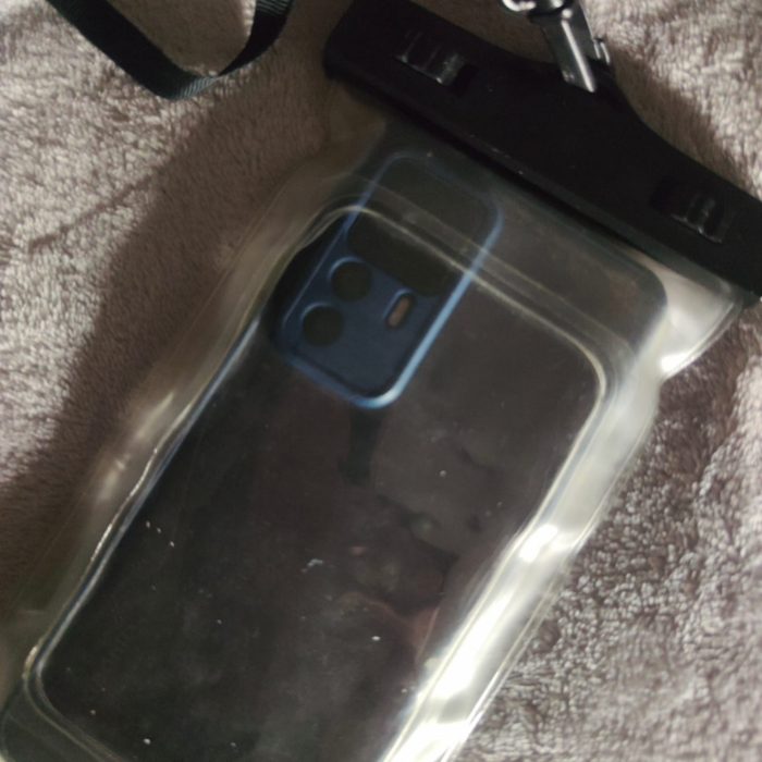 Funda agua para móvil y accesorios - Imagen 4