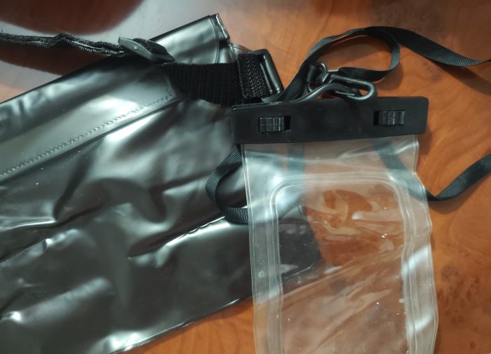 Funda agua para móvil y accesorios